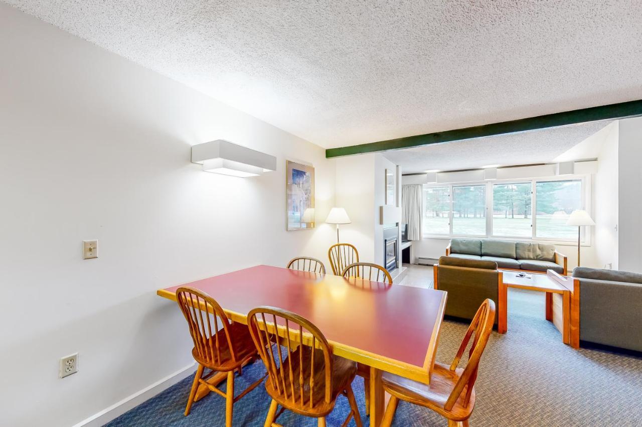 Village Green II Stowe Room photo