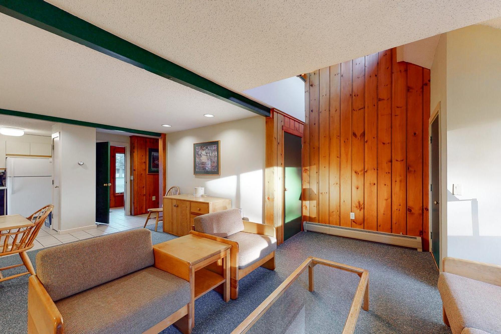 Village Green II Stowe Room photo