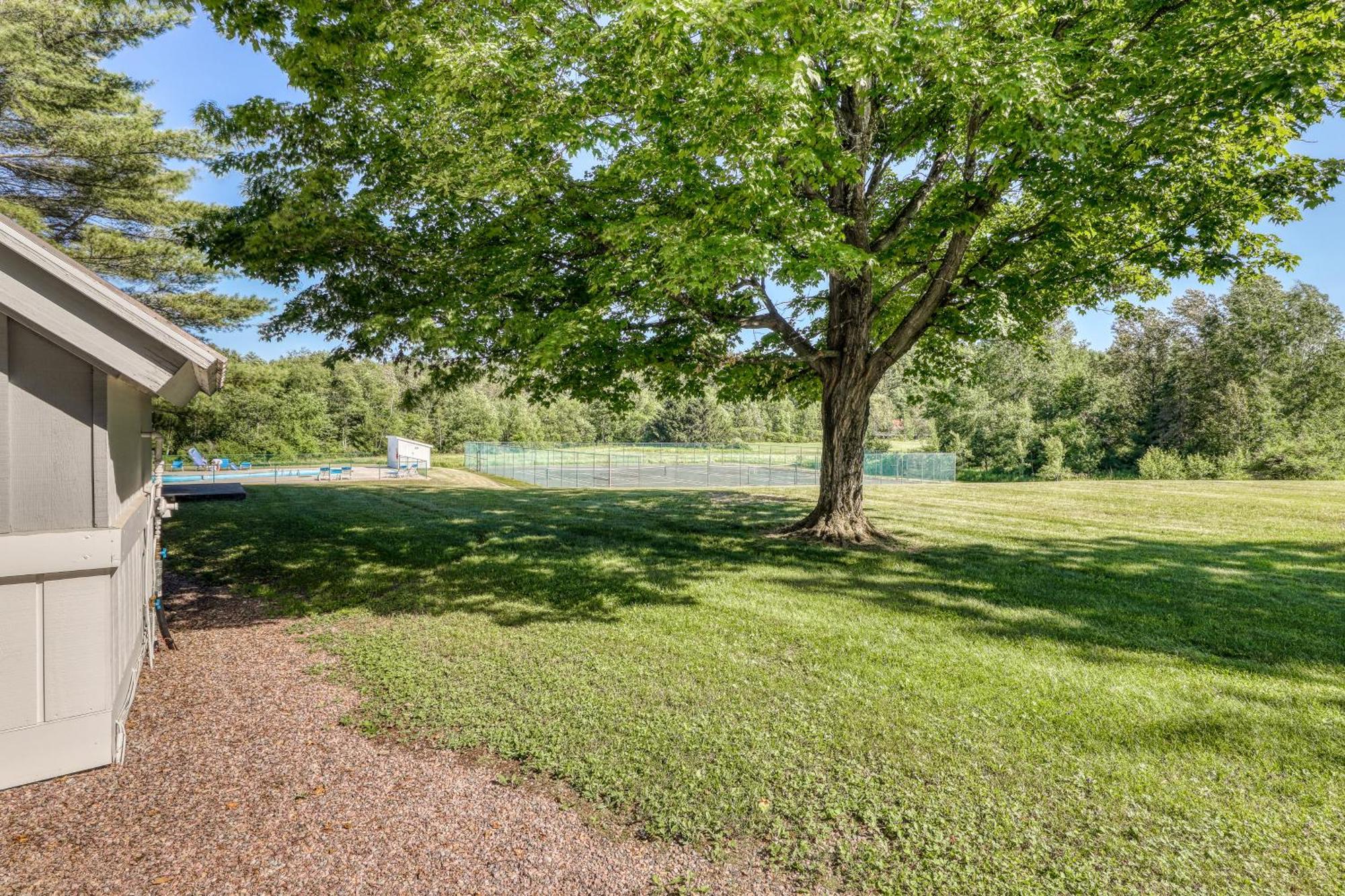 Village Green II Stowe Room photo